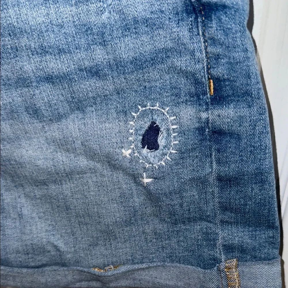 Denim Distressed Shorts - Picture 3 of 7